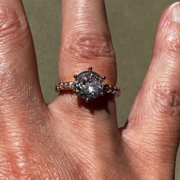 NEW Rose Gold Plated w/ Large Round Clear Crystal CZ Stone Ring Size 5.5 - Picture 9 of 12